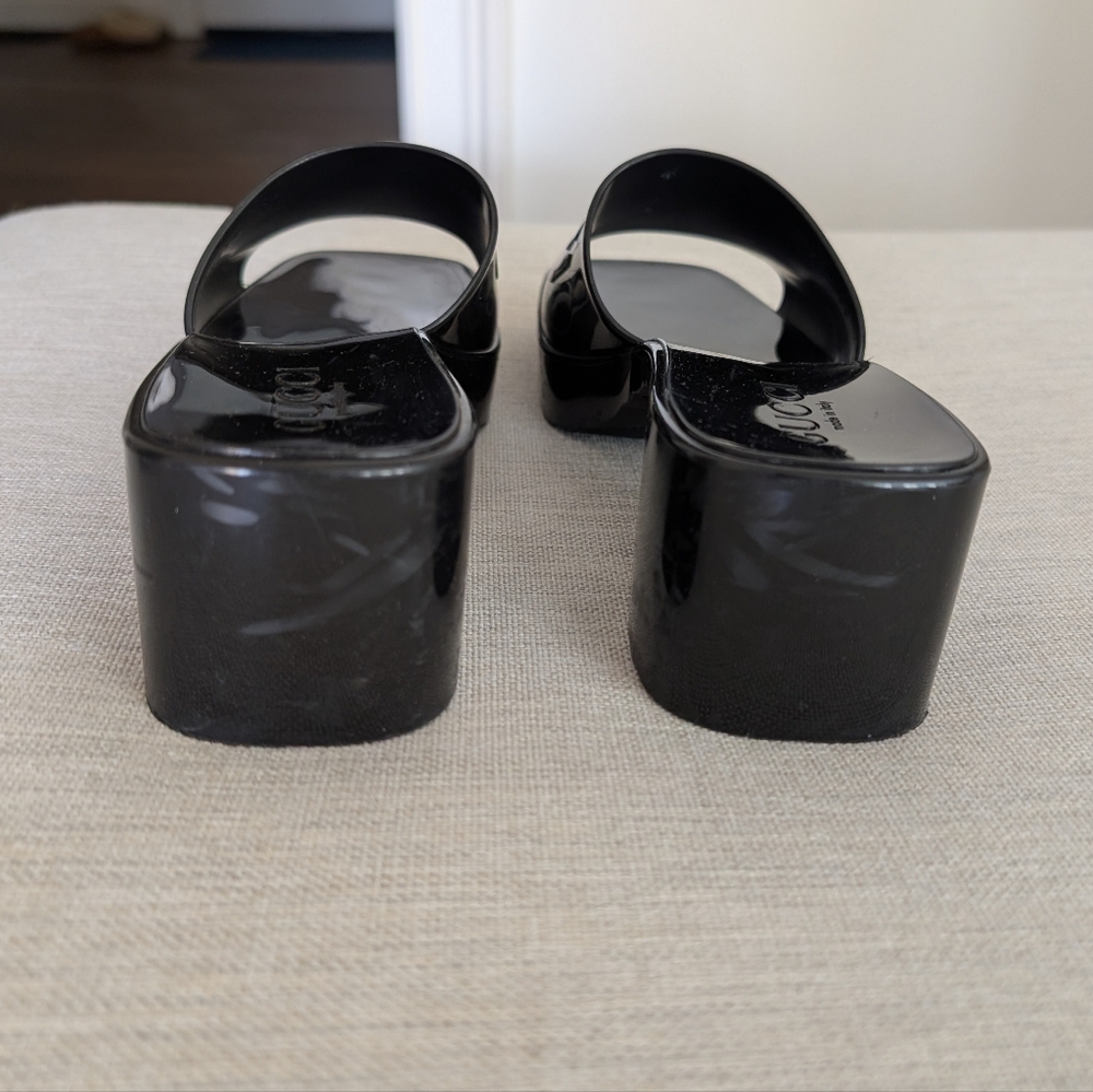 Gucci Rubber Logo Platform Slides - Picture 5 of 7